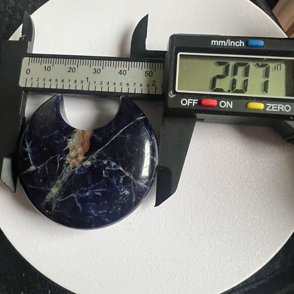 Sodalite Crystal Moon Carving (#2) - Picture 9 of 10